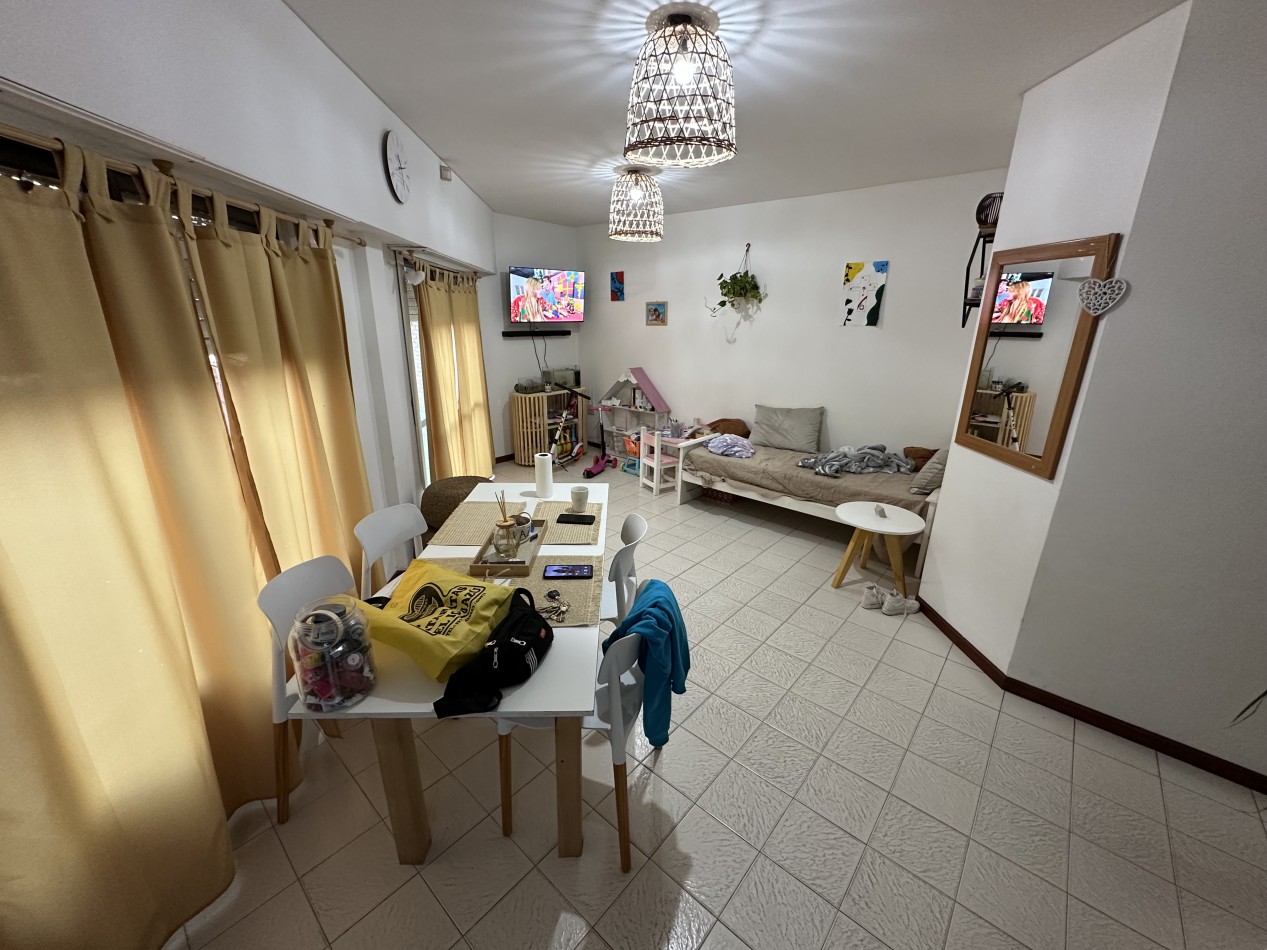 DUPLEX 2 DORMITORIOS CON PATIO EN BARRIO SUR