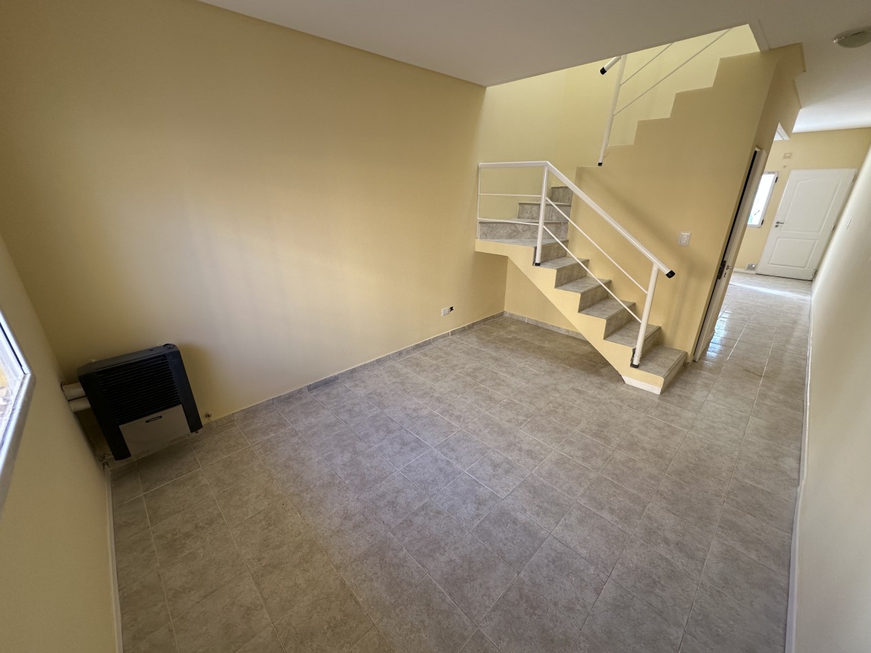 DUPLEX 2 DORMITORIOS CON PATIO