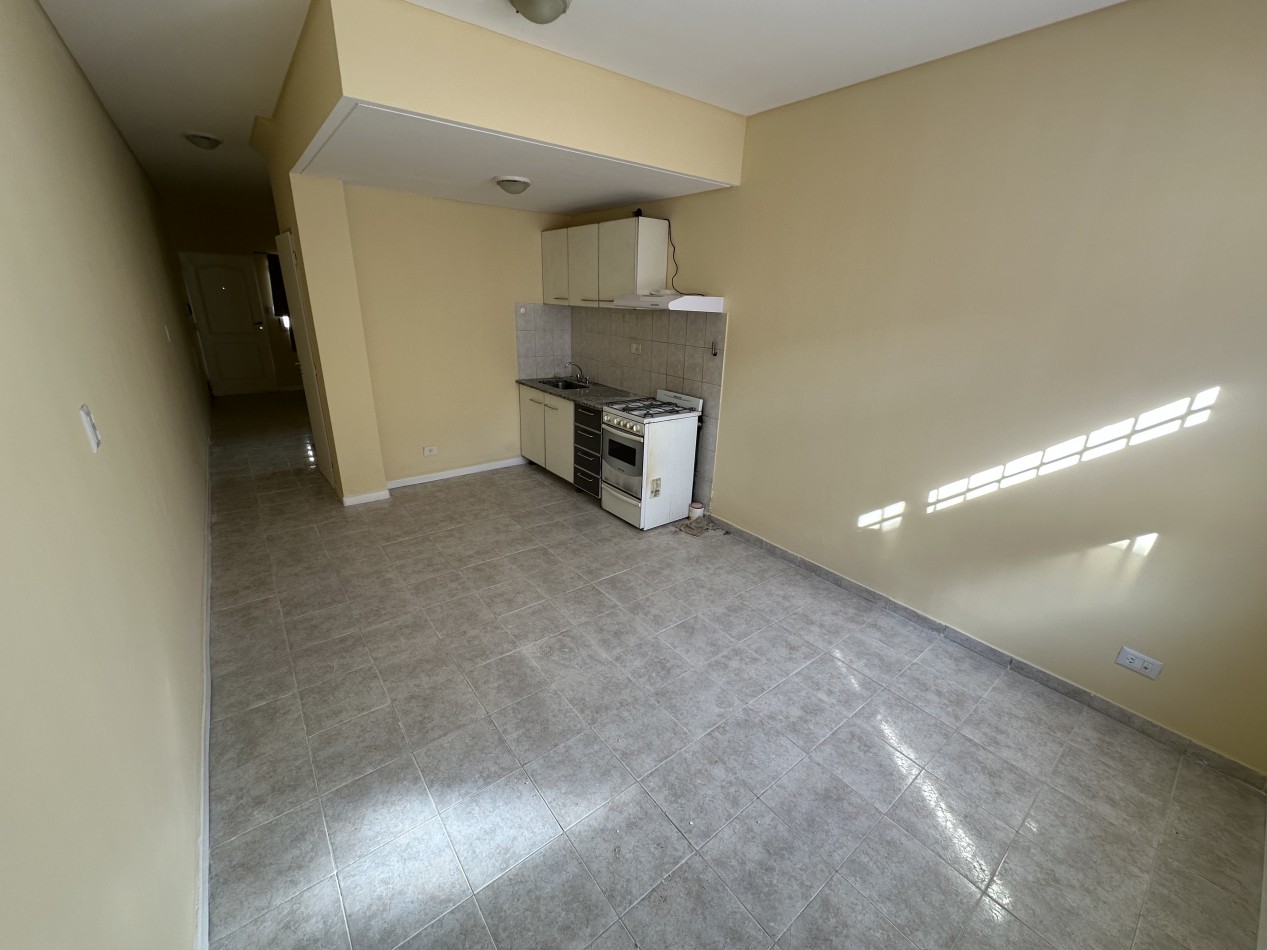 DUPLEX 2 DORMITORIOS CON PATIO