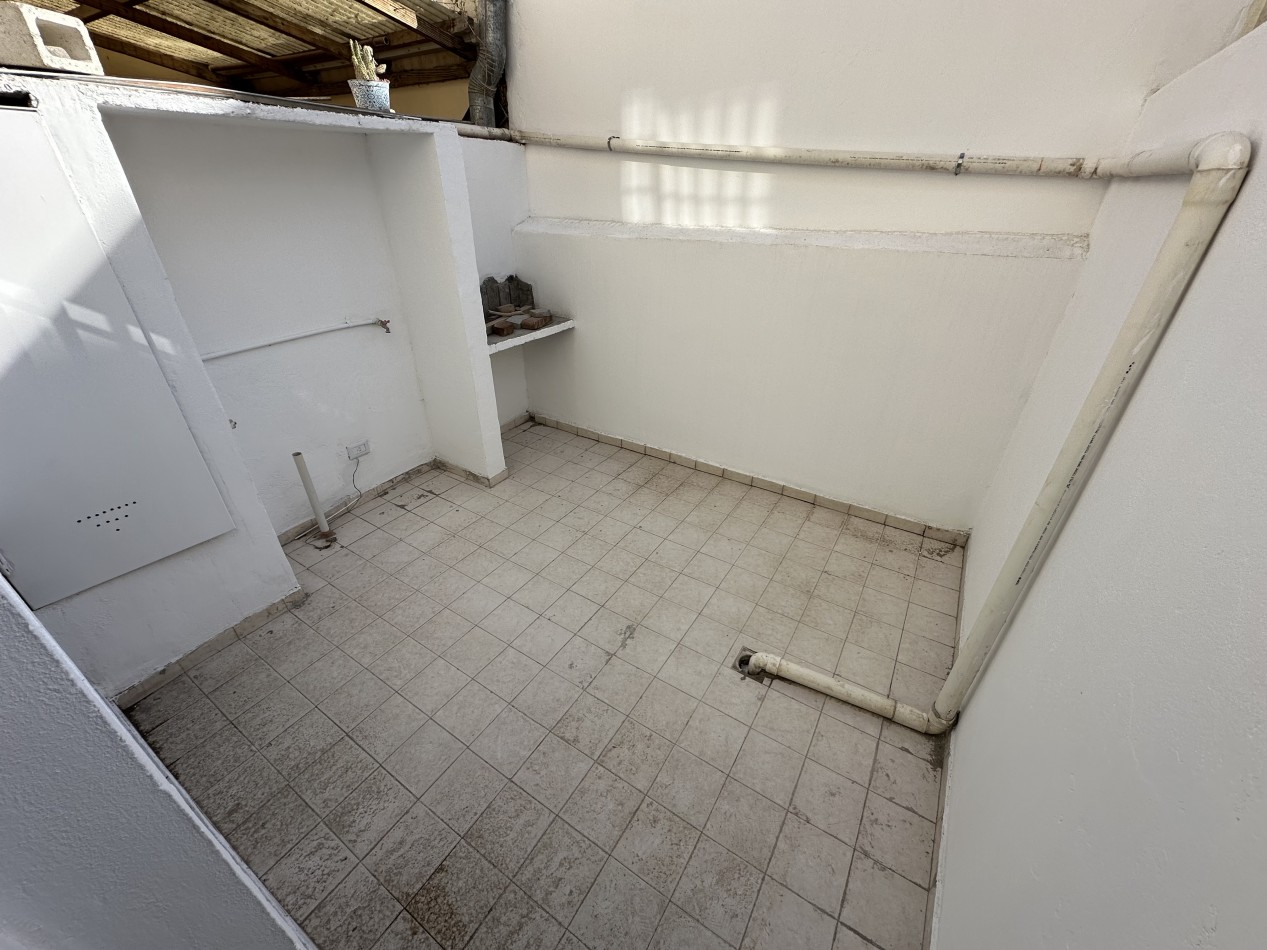 DUPLEX 2 DORMITORIOS CON PATIO