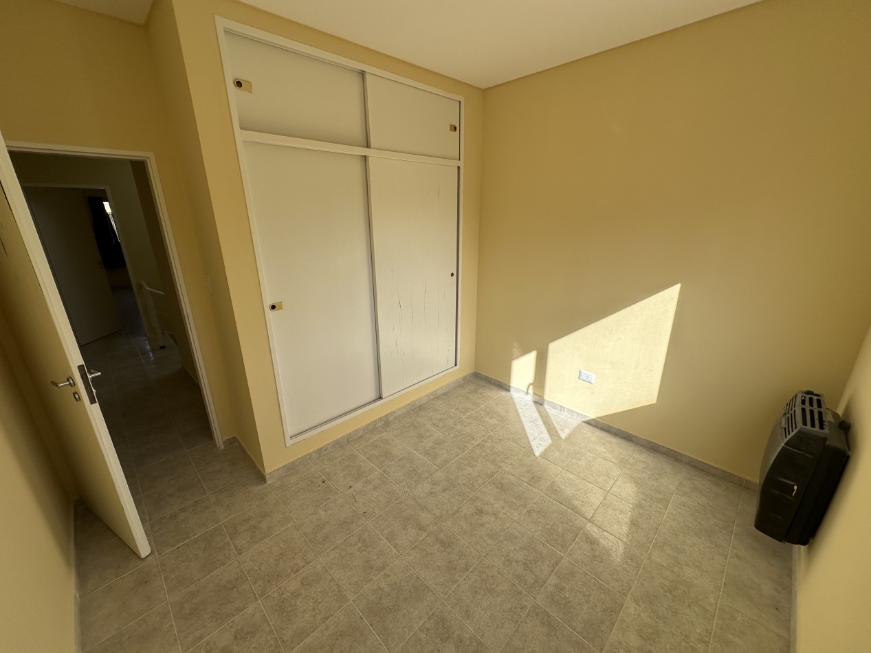 DUPLEX 2 DORMITORIOS CON PATIO