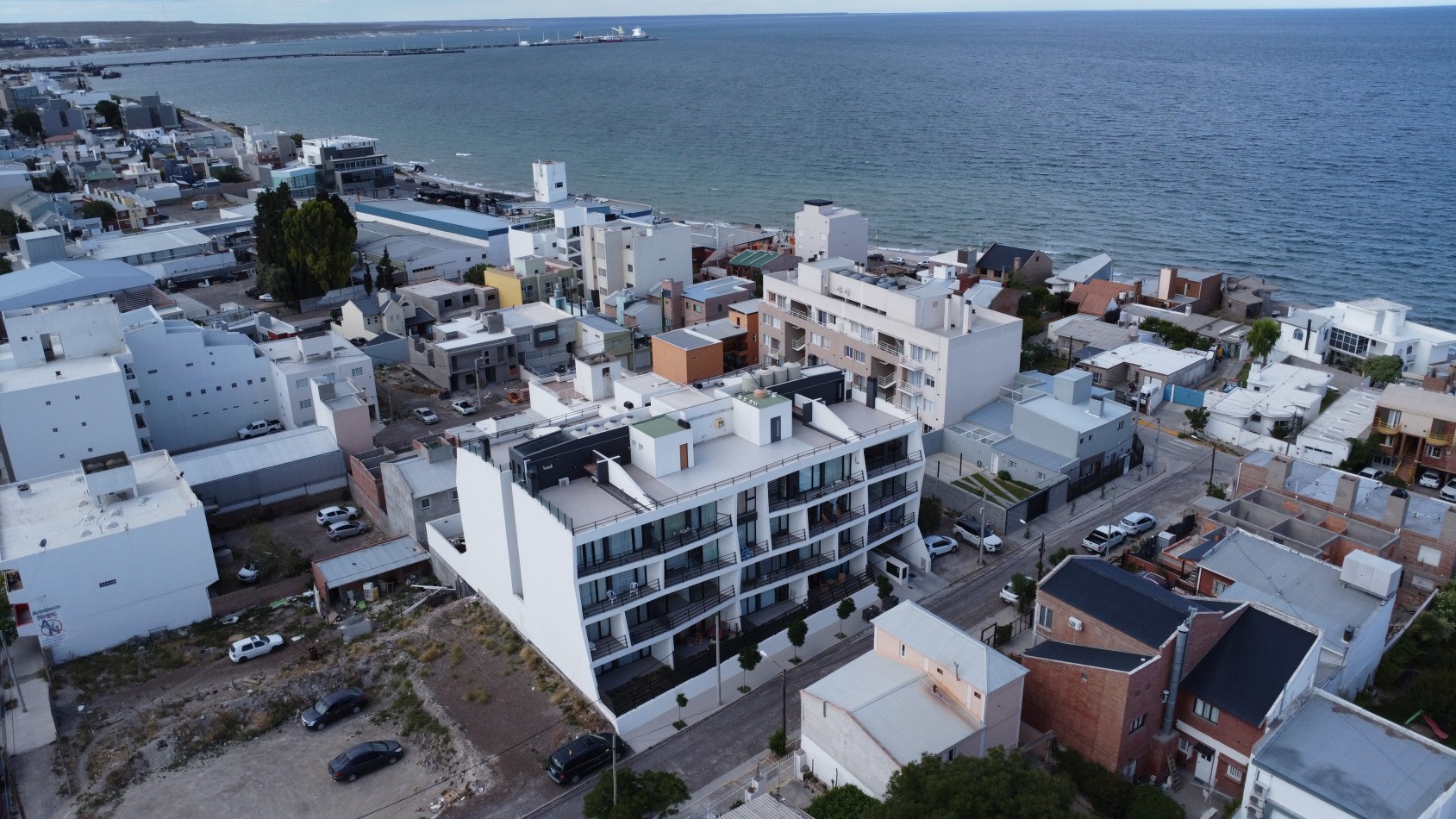 HERMOSO DEPARTAMENTO EN ZONA NORTE CON TERRAZA Y VISTA AL MAR