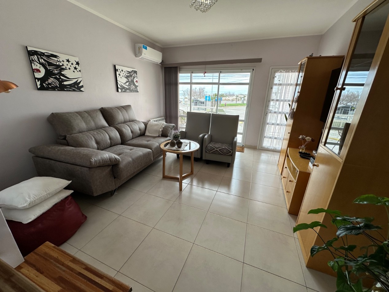 HERMOSO TRIPLEX FRENTE AL MAR - 3 DORM