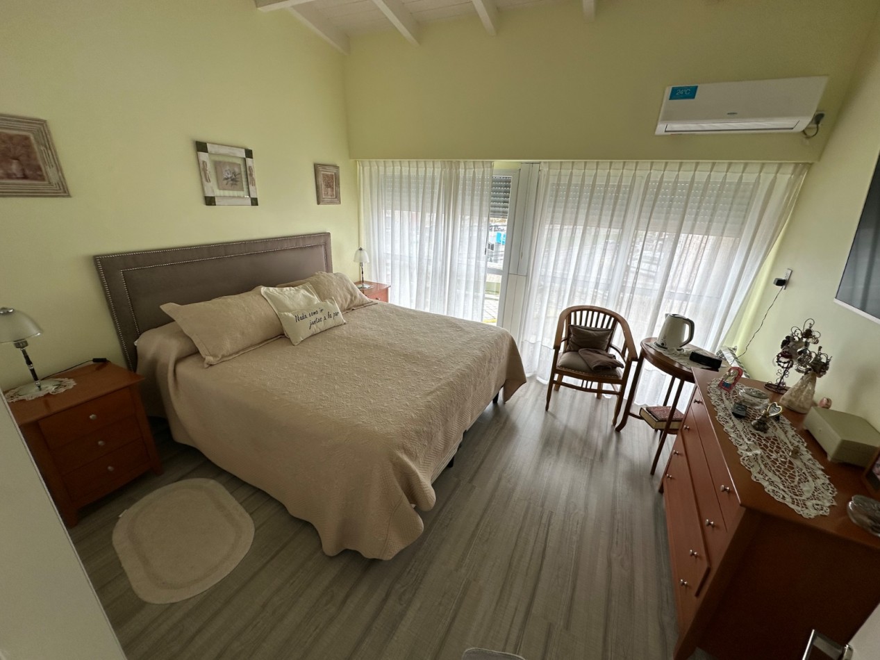 HERMOSO TRIPLEX FRENTE AL MAR - 3 DORM