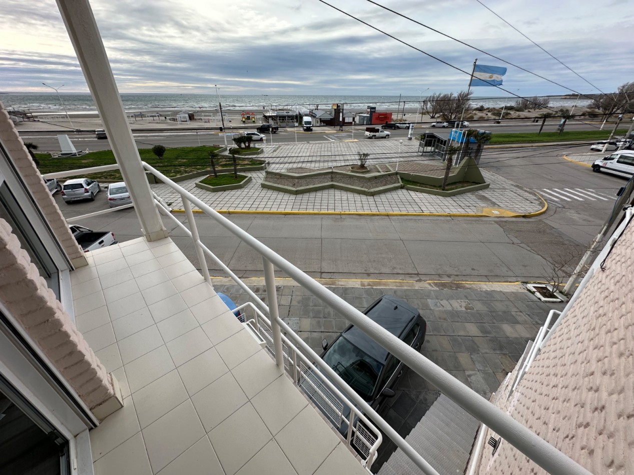 HERMOSO TRIPLEX FRENTE AL MAR - 3 DORM