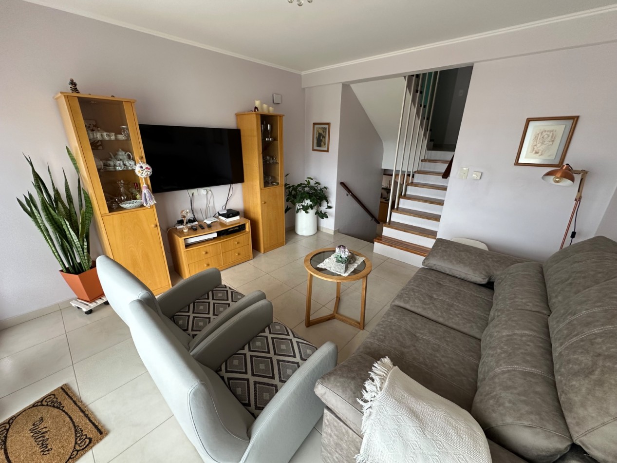 HERMOSO TRIPLEX FRENTE AL MAR - 3 DORM