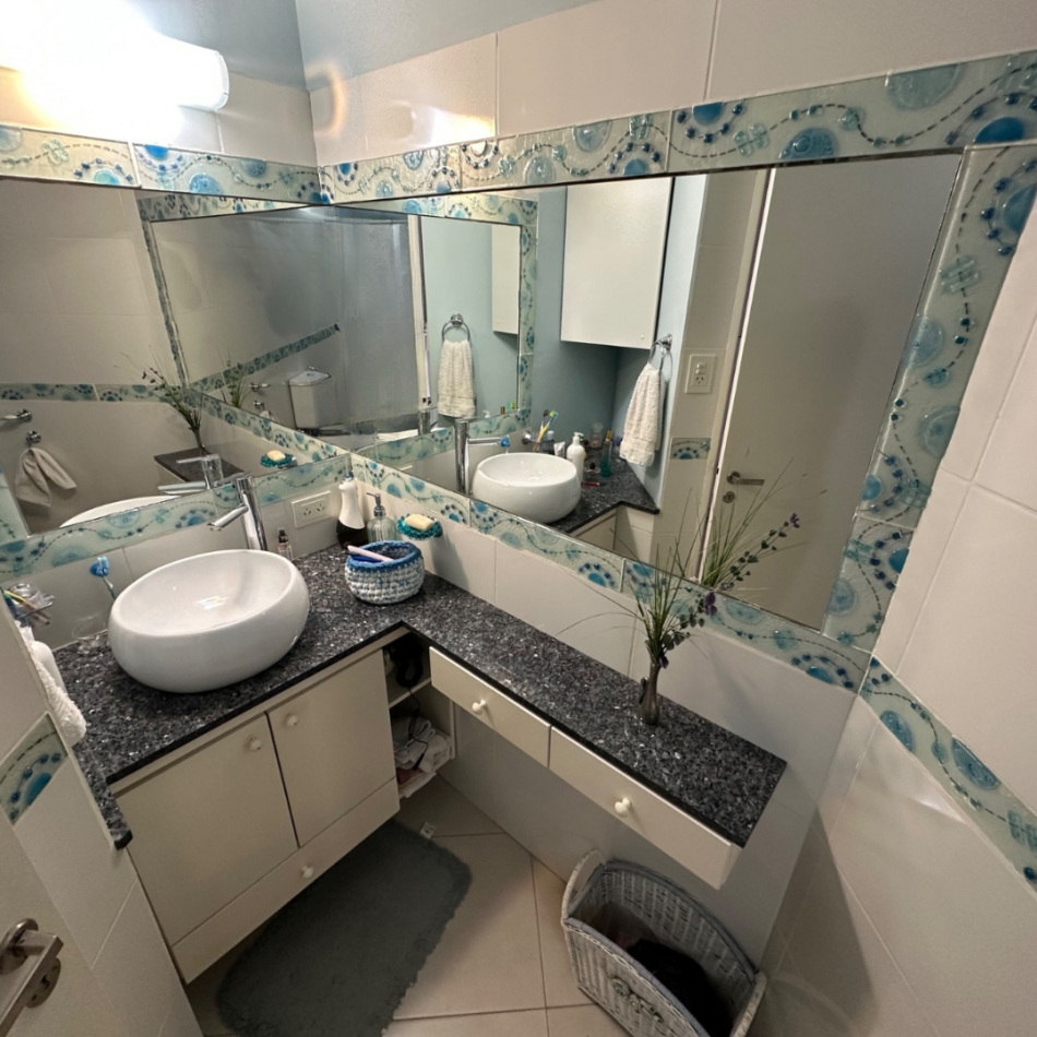 HERMOSO TRIPLEX FRENTE AL MAR - 3 DORM