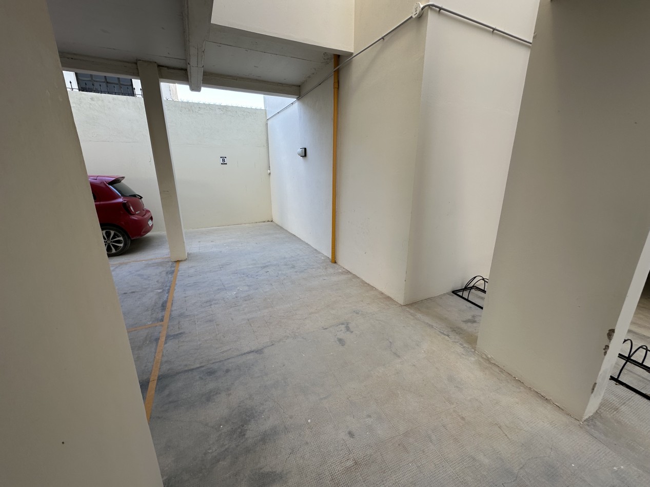 DEPTO 2 DORMITORIOS CON COCHERA EN BARRIO SUR