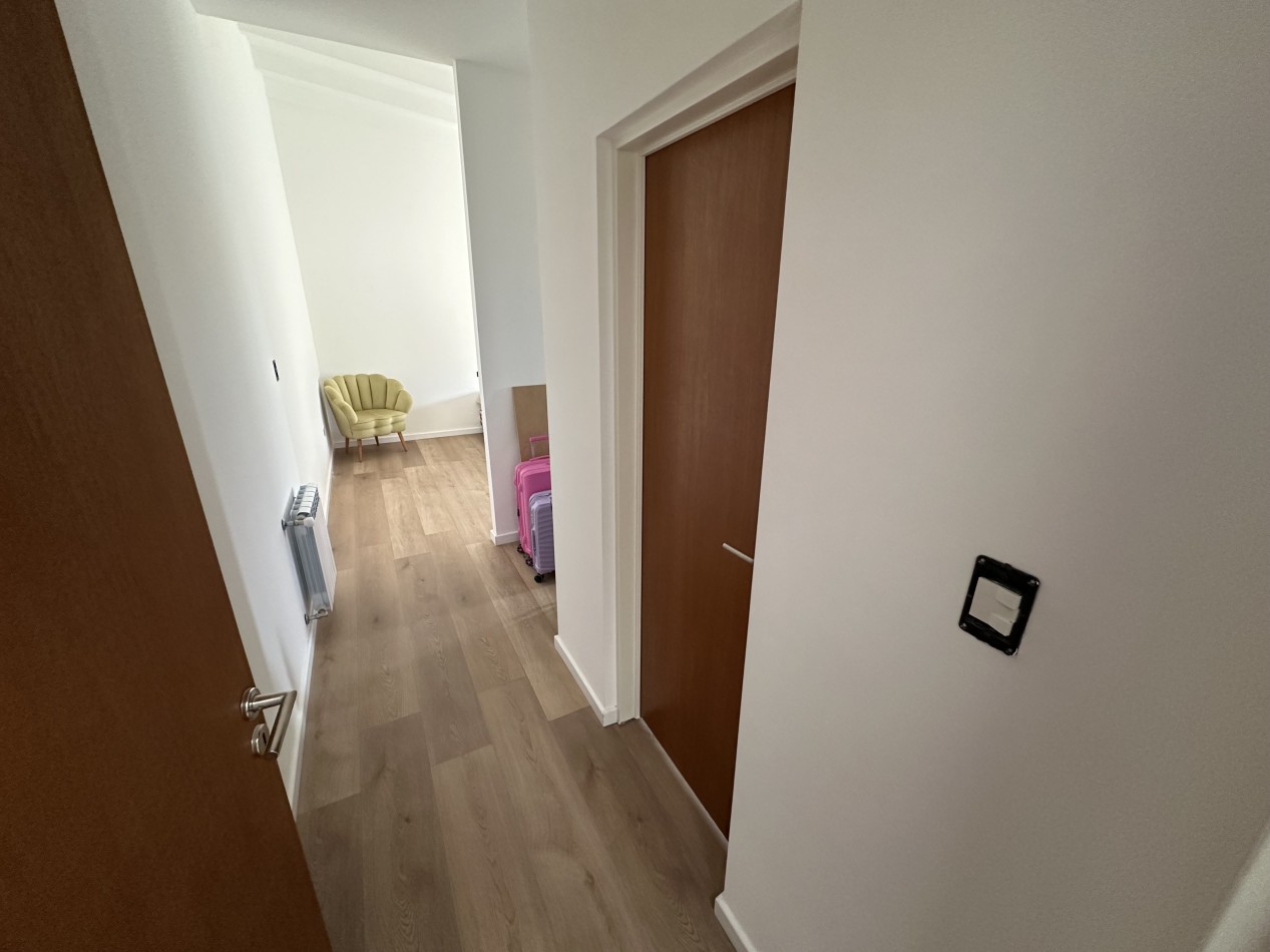 CASA DE 3 DORMITORIOS EN ESQUINA CON PATIO Y ENTRADA VEHICULAR - SOLANA