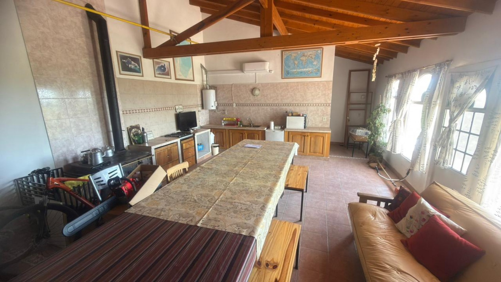 CASA 3 DORMITORIOS CON VISTA PANORAMICA A LA CIUDAD