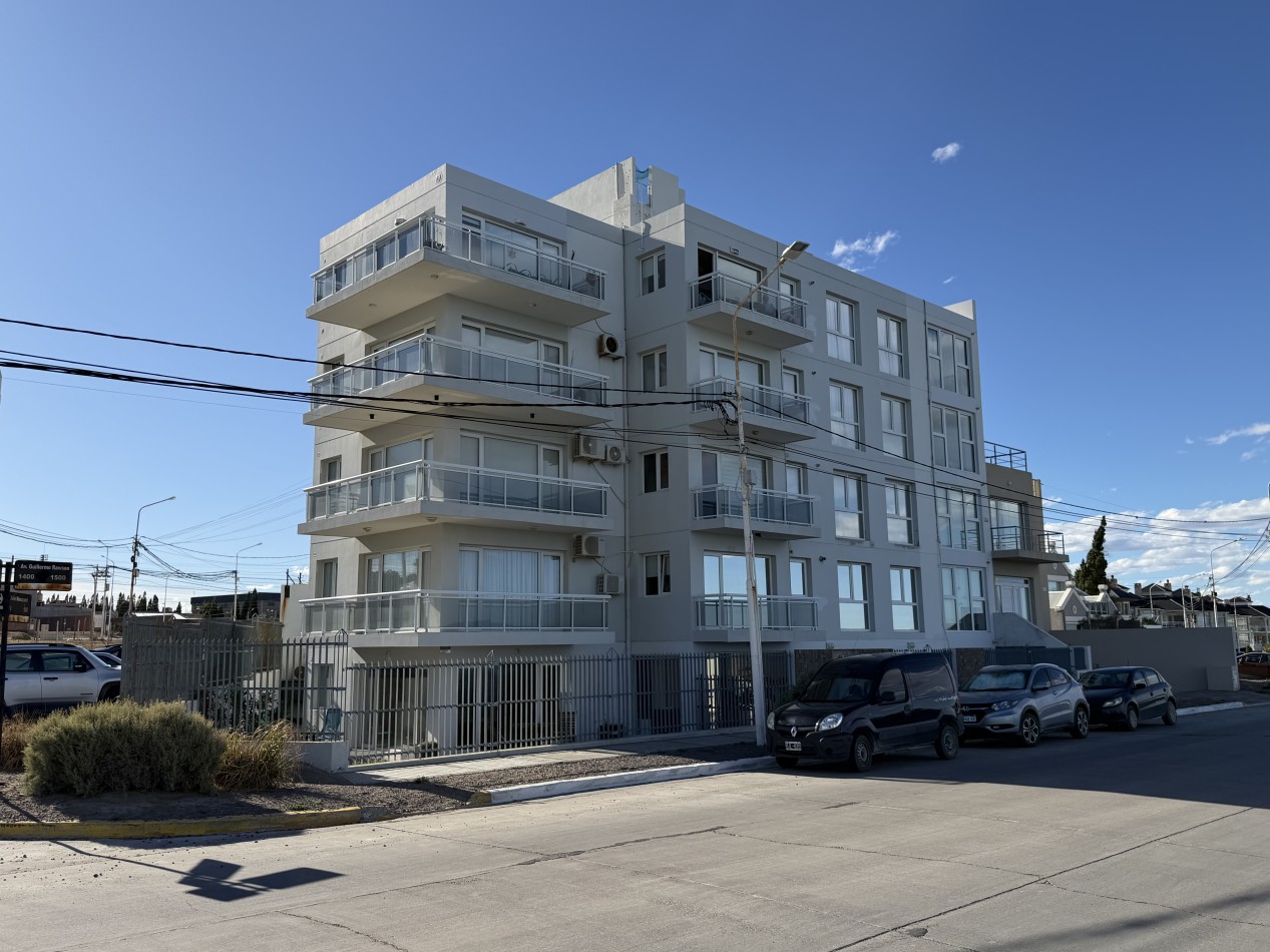 DEPTO DE 2 DORMITORIOS CON COCHERA Y PISCINA FRENTE AL MAR