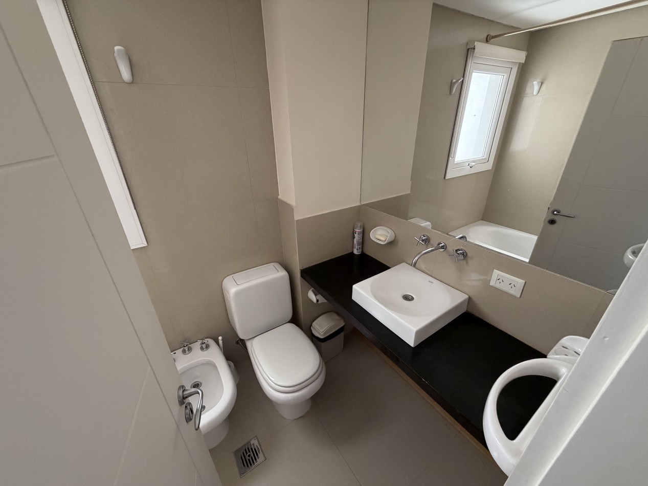 DEPTO DE 2 DORMITORIOS CON COCHERA Y PISCINA FRENTE AL MAR