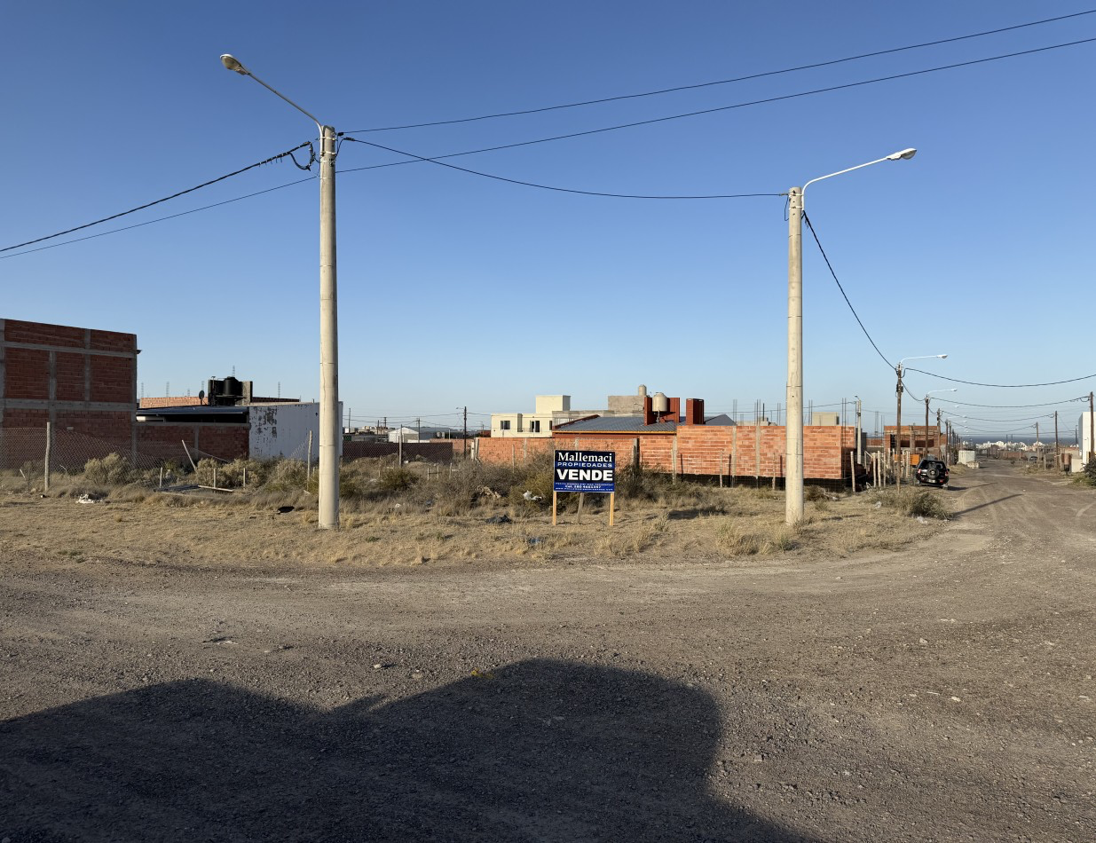 TERRENO DE 307 M² CON TODOS LOS SERVICIOS 