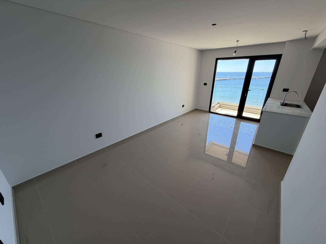 DEPTO 3 DORMITORIOS FRENTE AL MAR