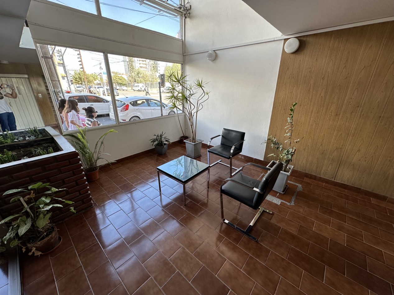 MONOAMBIENTE EN AV. ROCA Y Av. GALES 