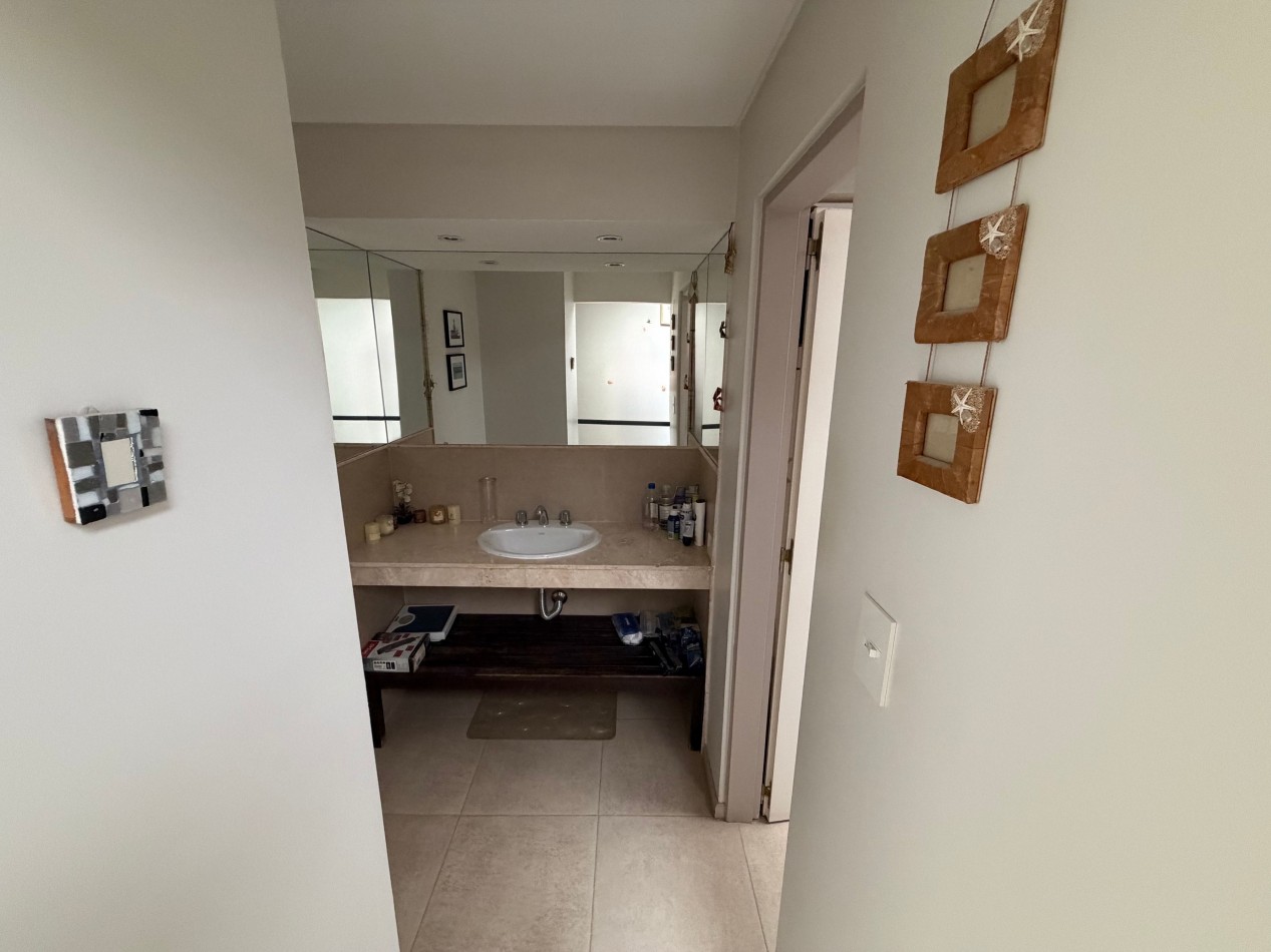 DUPLEX DE 2 DORMITORIOS Y PATIO CON PARRILLA EN BARRIO SUR