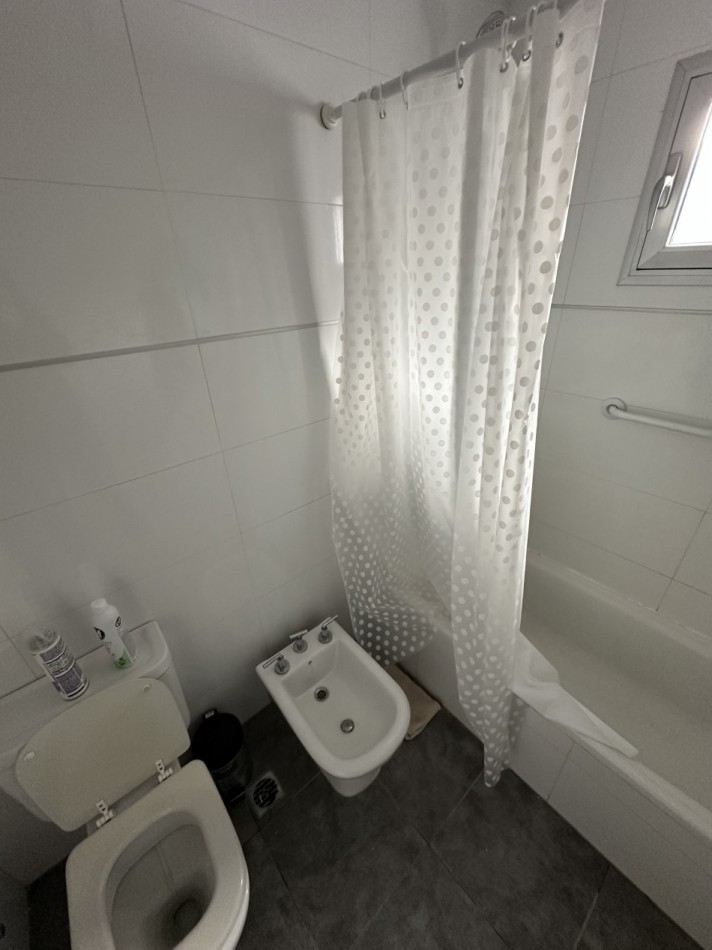 DEPTO 2 DORMITORIOS CON COCHERA EN BARRIO SUR