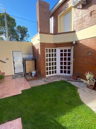 Casa en esquina 2 Dormitorios - Barrio 159 viviendas