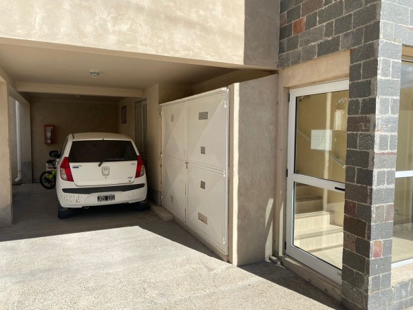Depto 2 Dormitorios con COCHERA en Barrio Sur