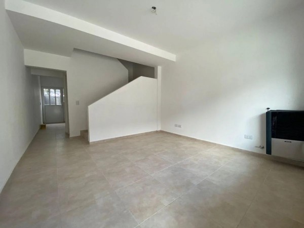 DUPLEX A ESTRENAR CON COCHERA ZONA SUR