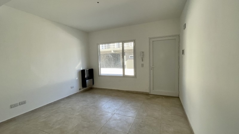 DUPLEX A ESTRENAR CON COCHERA ZONA SUR