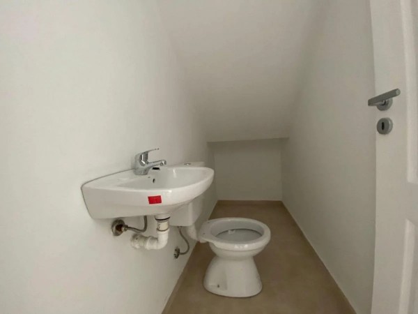 DUPLEX A ESTRENAR CON COCHERA ZONA SUR