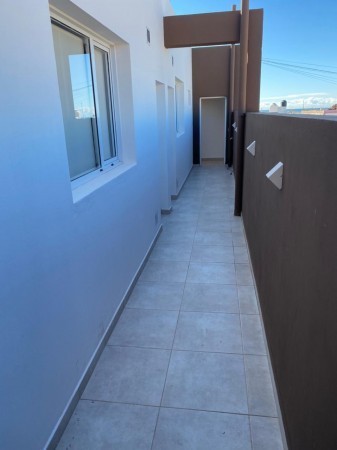 COMPLEJO 3 DEPTOS Y 3 LOCALES COMERCIALES