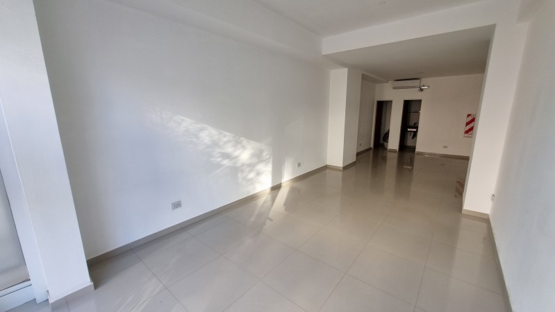 LOCAL COMERCIAL 40 M² CENTRICO 