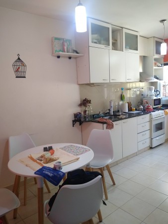 CASA 4 DORMITORIOS