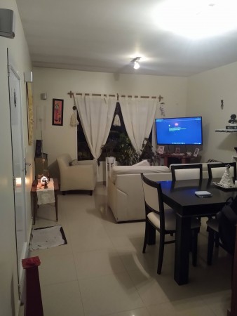 CASA 4 DORMITORIOS