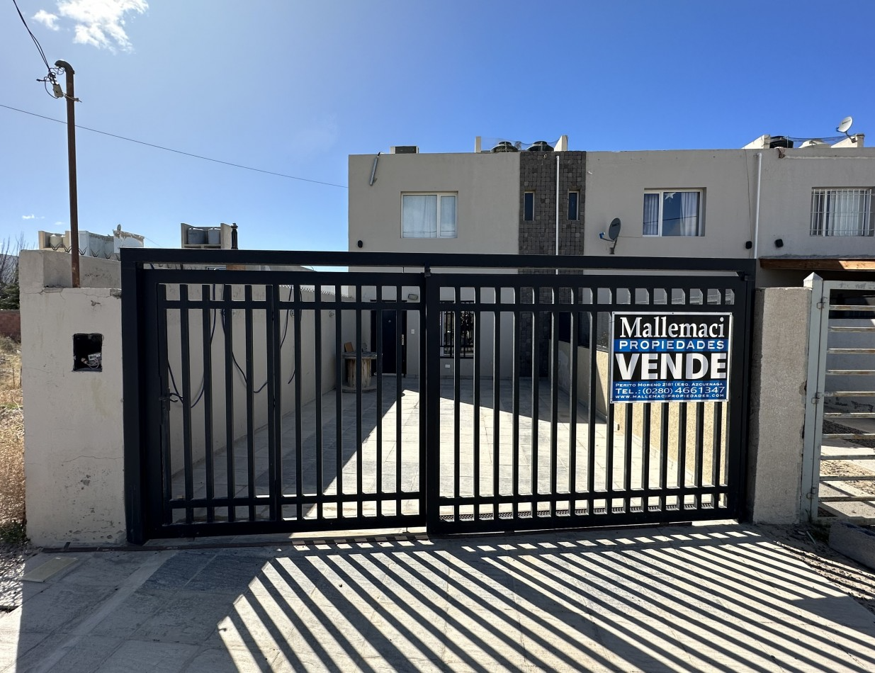 DUPLEX CON PATIO Y ENTRADA VEHICULAR 