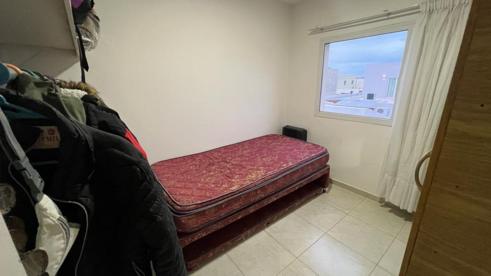 DUPLEX CON PATIO Y ENTRADA VEHICULAR 