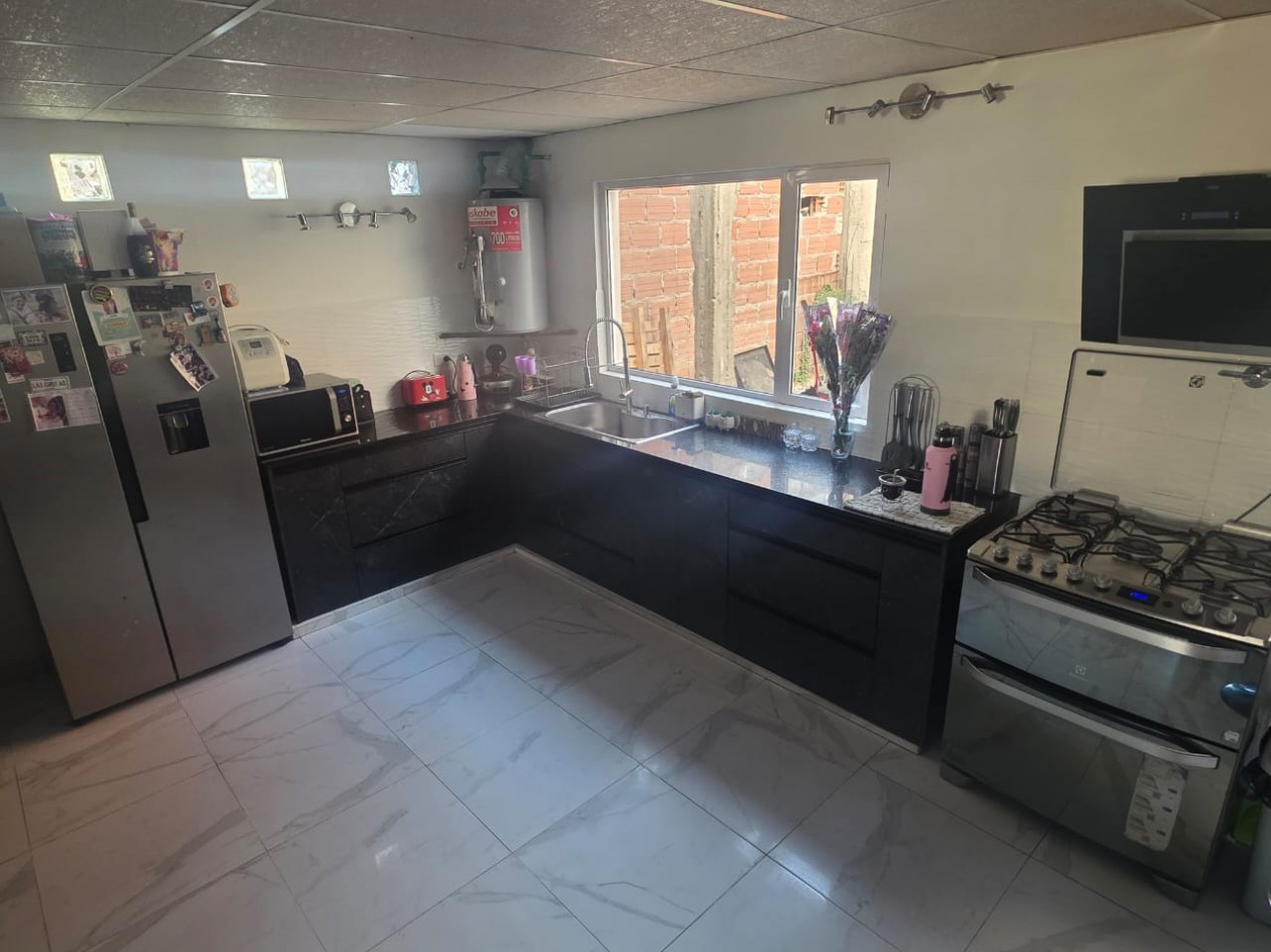 CASA 4 DORMITORIOS APTA CREDITO HIPOTECARIO - BARRIO PUJOL 2