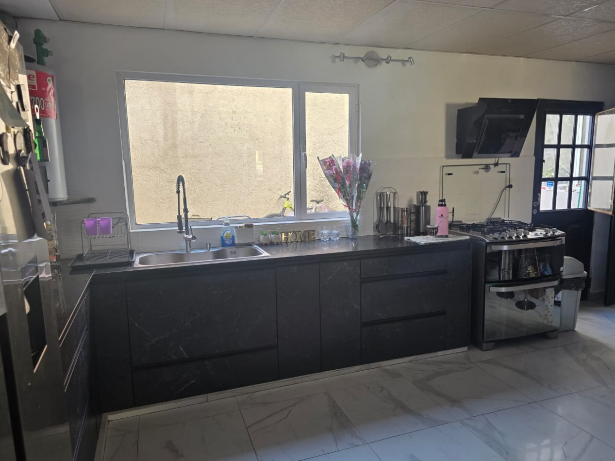 CASA 4 DORMITORIOS APTA CREDITO HIPOTECARIO - BARRIO PUJOL 2