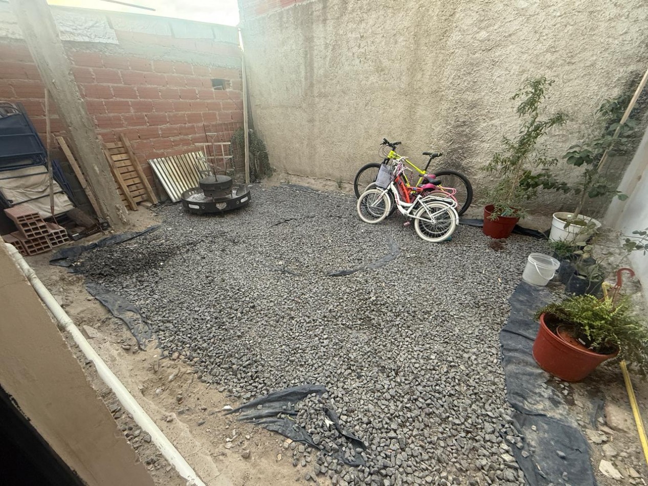 CASA 4 DORMITORIOS APTA CREDITO HIPOTECARIO - BARRIO PUJOL 2