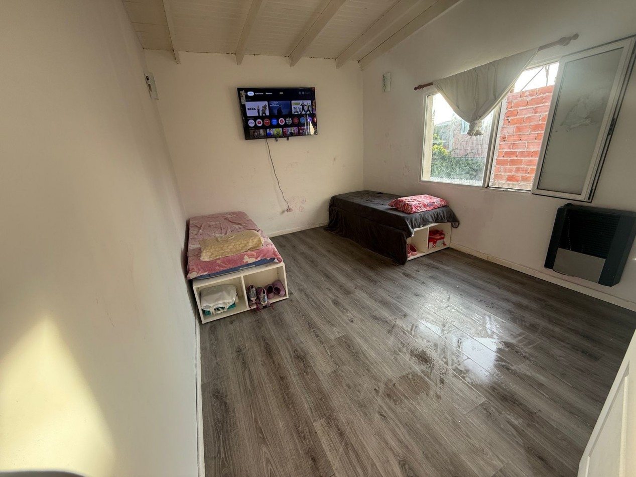 CASA 4 DORMITORIOS APTA CREDITO HIPOTECARIO - BARRIO PUJOL 2