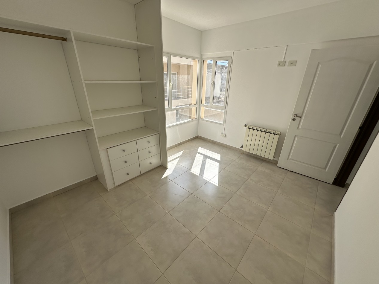 DUPLEX 2 DORMITORIOS CON COCHERA Y TERRAZA PRIVADA