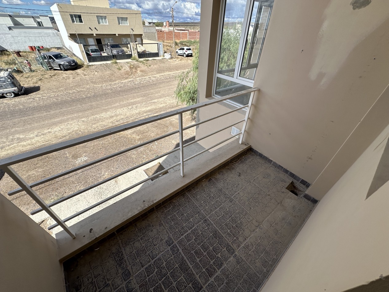 DUPLEX 2 DORMITORIOS CON COCHERA Y TERRAZA PRIVADA