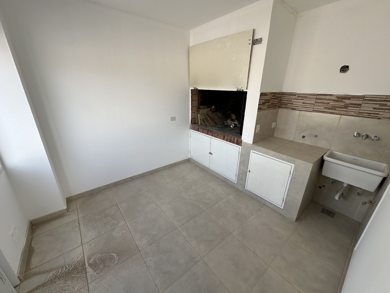 DUPLEX 2 DORMITORIOS CON COCHERA Y TERRAZA PRIVADA