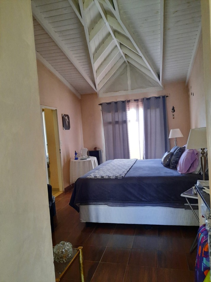 CASA DE 3 DORMITORIOS - BARRIO SUR