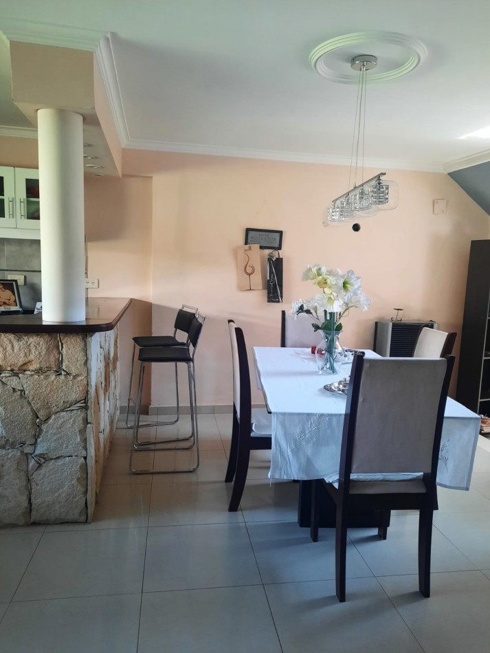 CASA DE 3 DORMITORIOS - BARRIO SUR