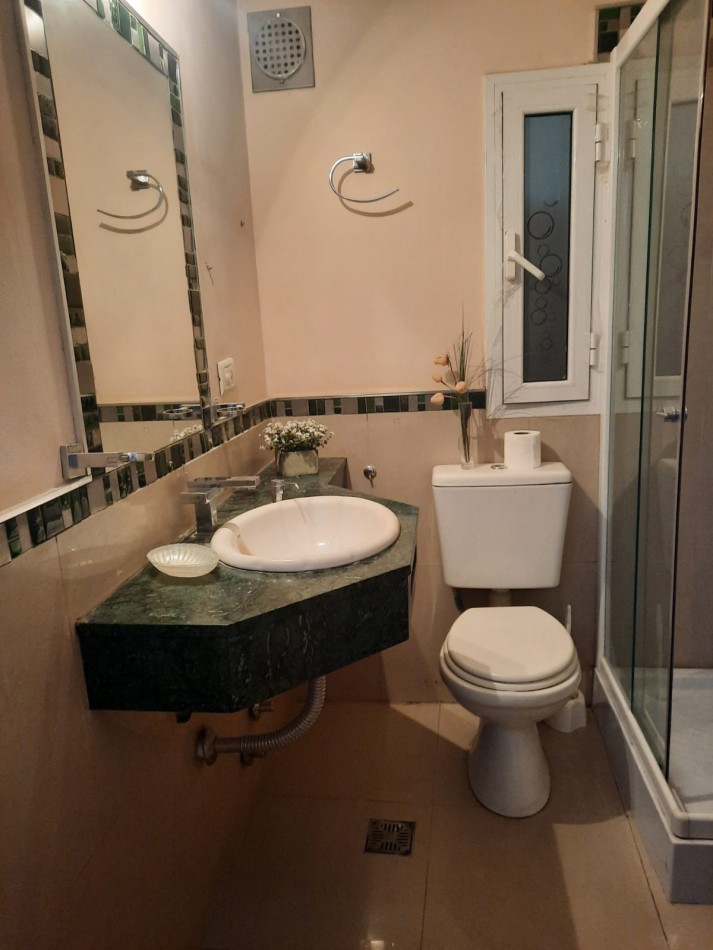CASA DE 3 DORMITORIOS - BARRIO SUR