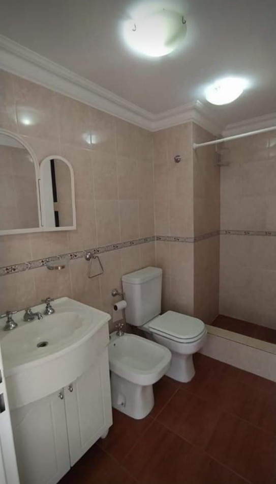 DEPTO 1 DORMITORIO CON COCHERA EN ZONA SUR