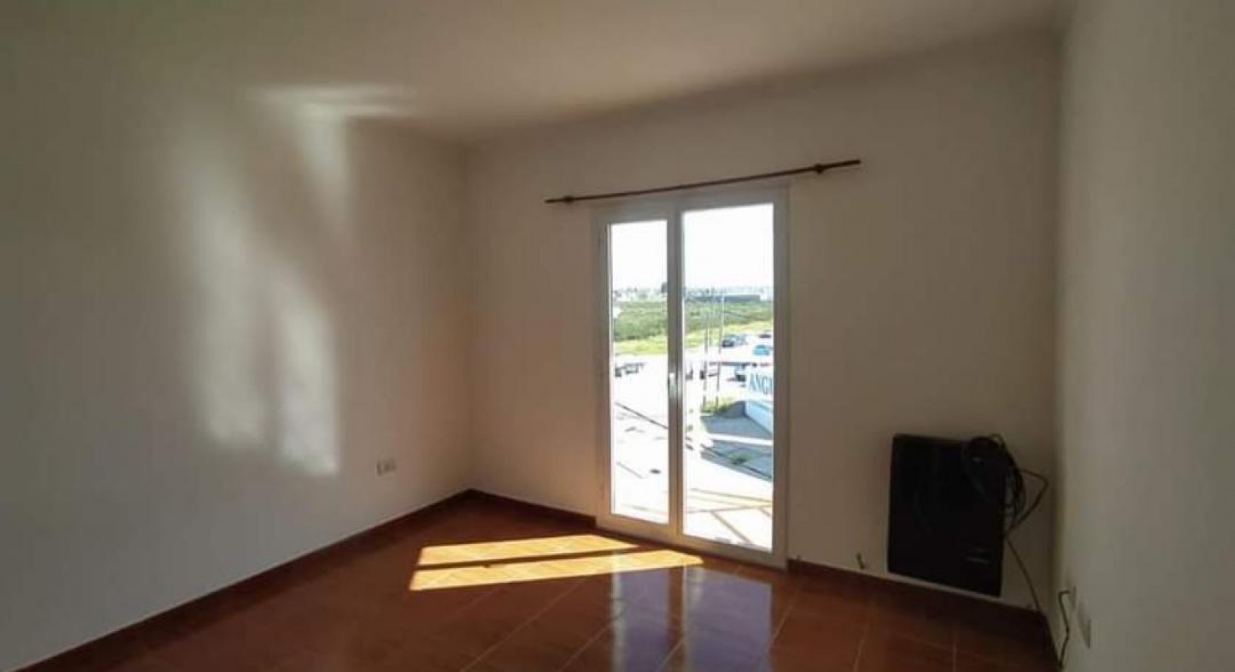 DEPTO 1 DORMITORIO CON COCHERA EN ZONA SUR