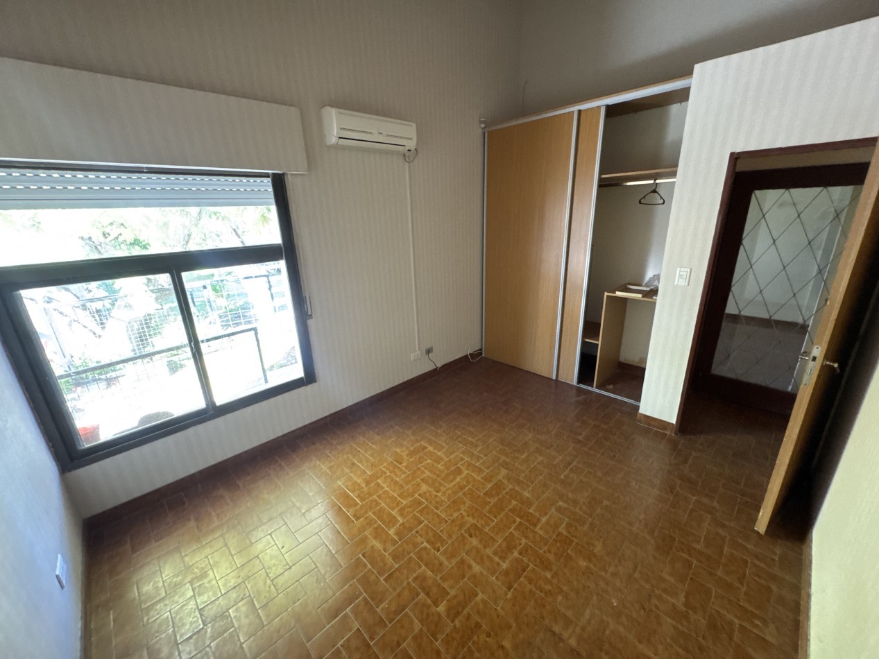 CASA 3 DORMITORIOS SOBRE ESPECTACULAR LOTE CENTRICO
