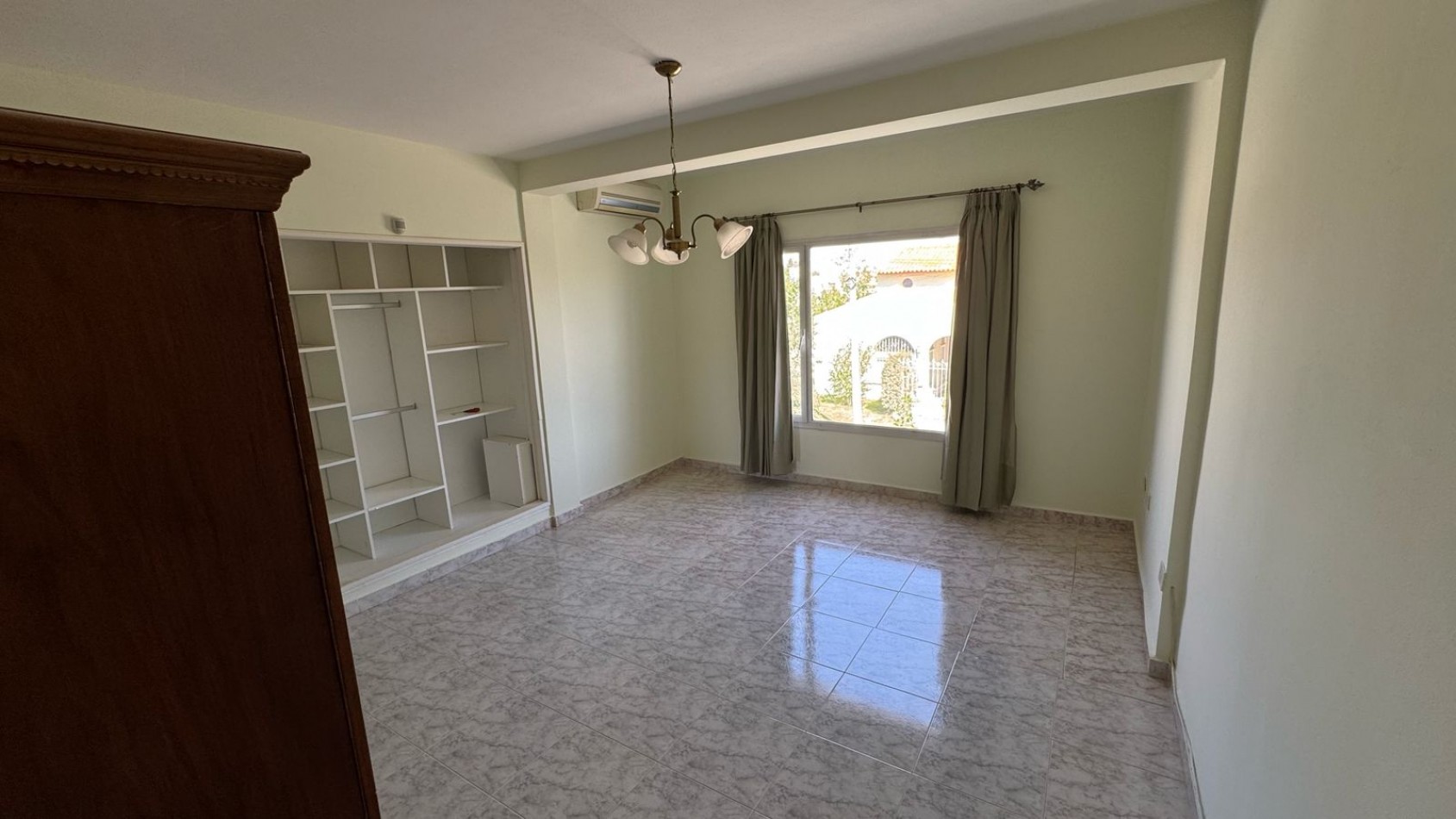 CASA 2 DORMITORIOS EN BARRIO SUR