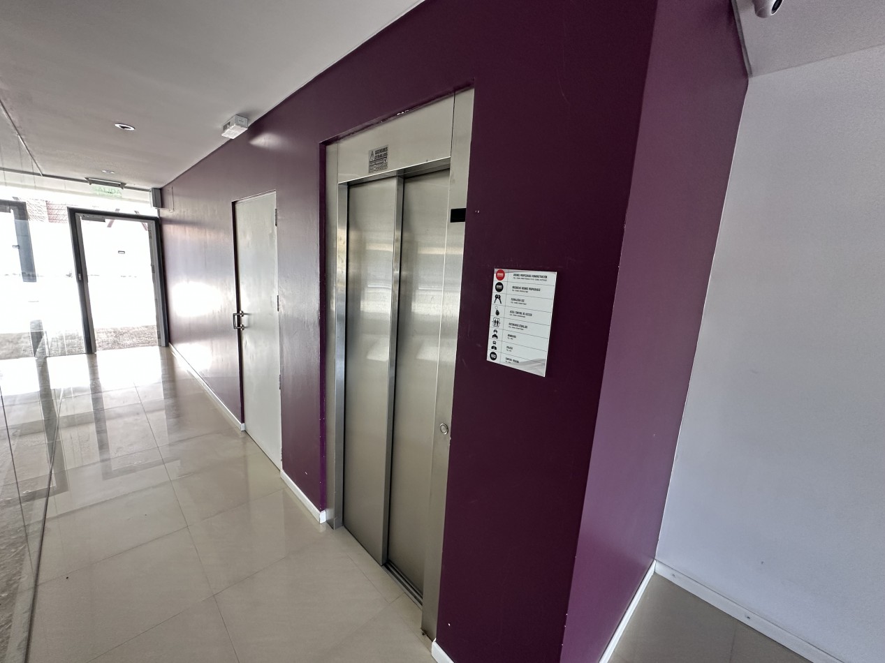 HERMOSO DEPARTAMENTO DE 2 DORMITORIOS CON COCHERA EN BARRIO SUR