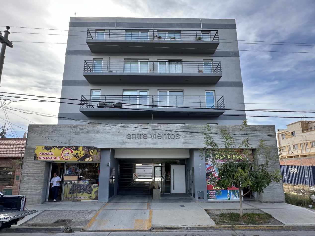 HERMOSO DEPARTAMENTO DE 2 DORMITORIOS CON COCHERA EN BARRIO SUR