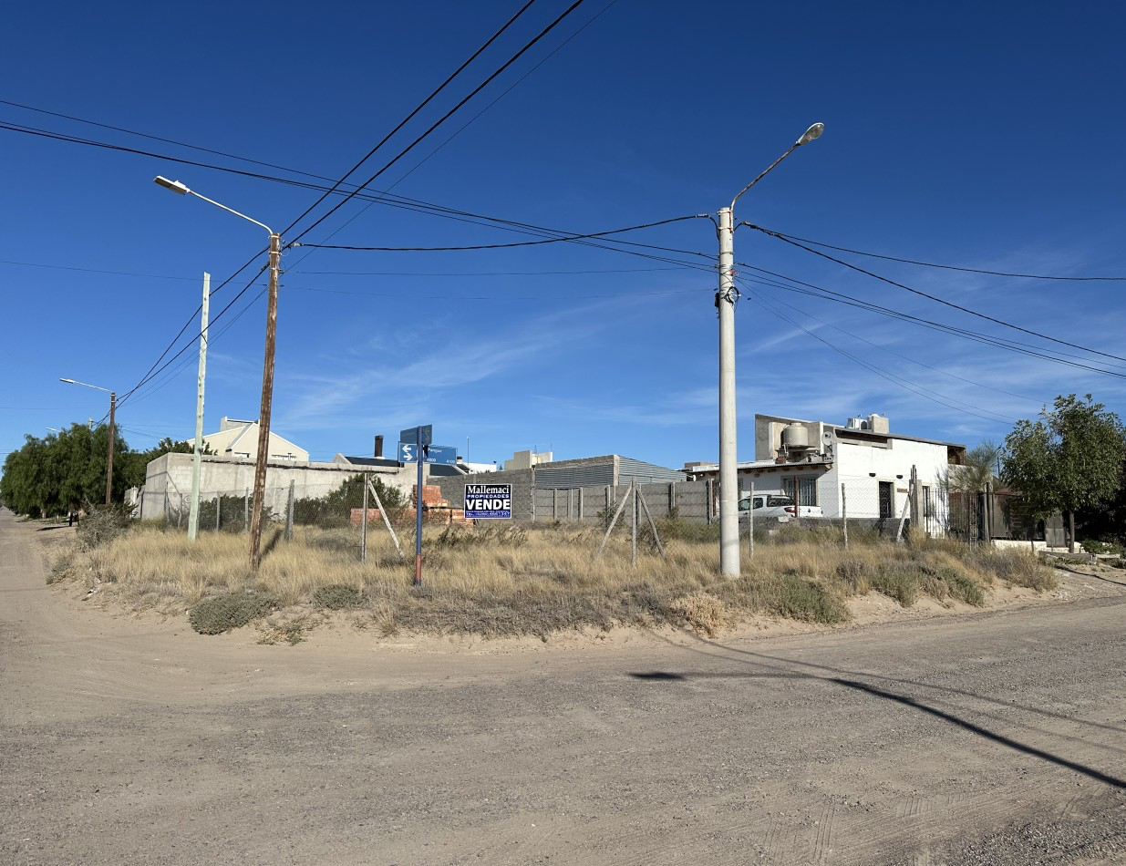 EXCELENTE TERRENO EN ESQUINA - SOLANA 