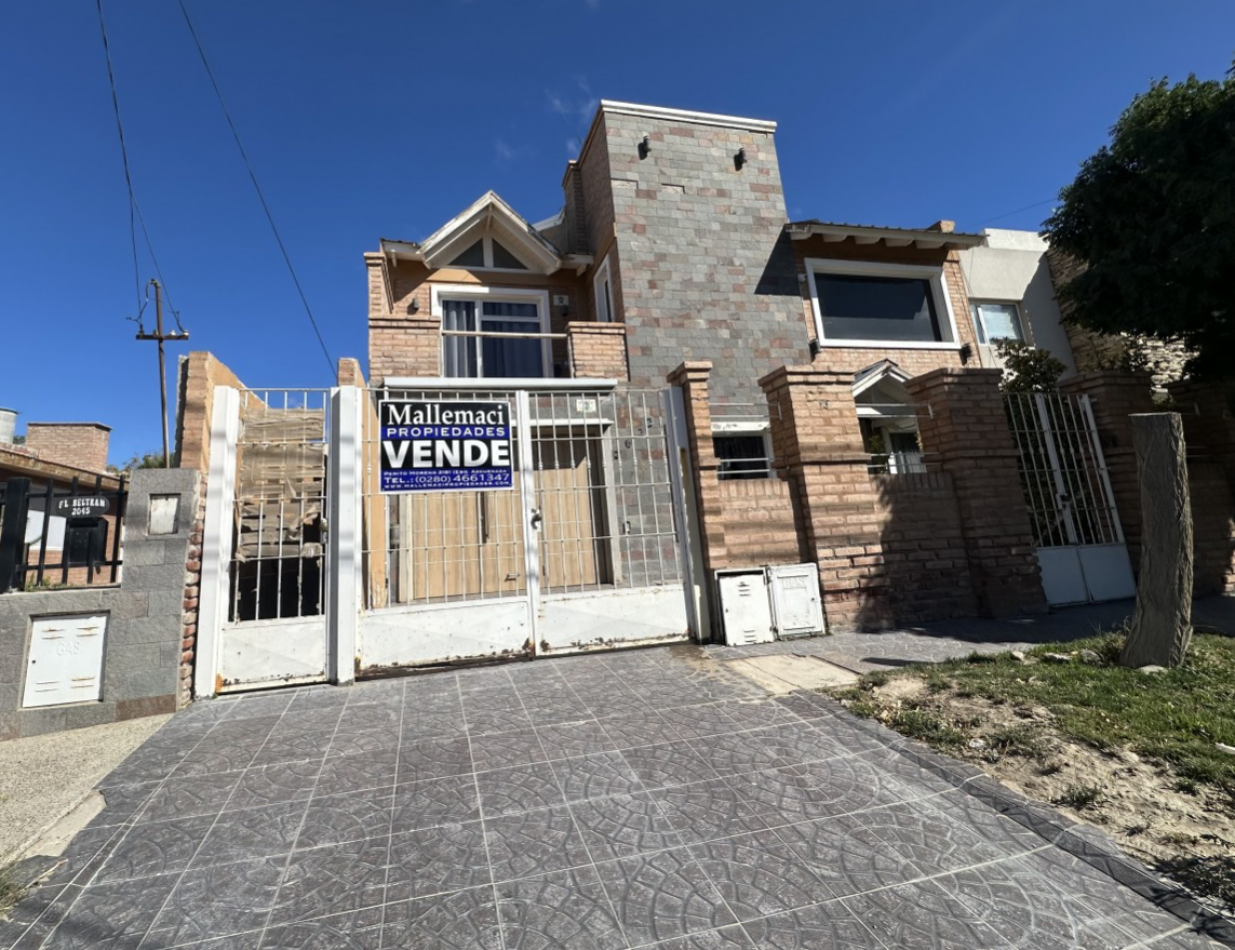 CASA DE 3 DORMITORIOS - BARRIO SUR